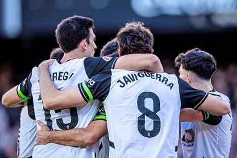 ليفربول يستهدف مدافع فالنسيا